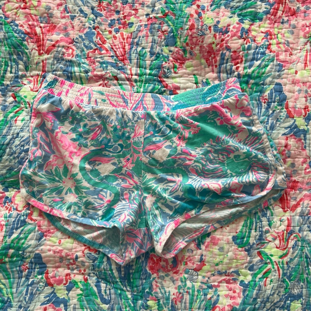 Multicolored Lilly Pulitzer short